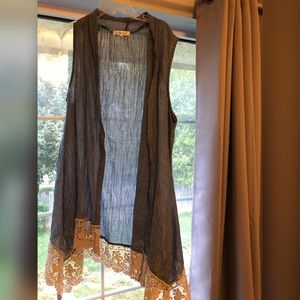 Jean blue Vest with cream lace